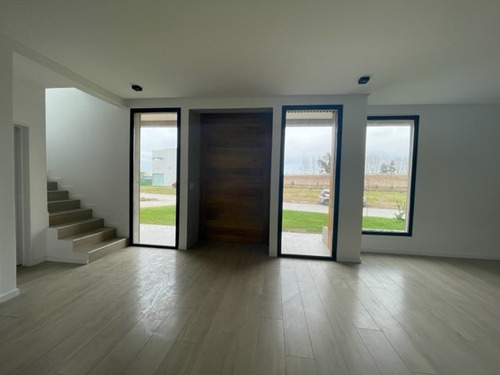 Imagen 12 de 14 de Venta - Casa Lote 28 En Lares De Canning