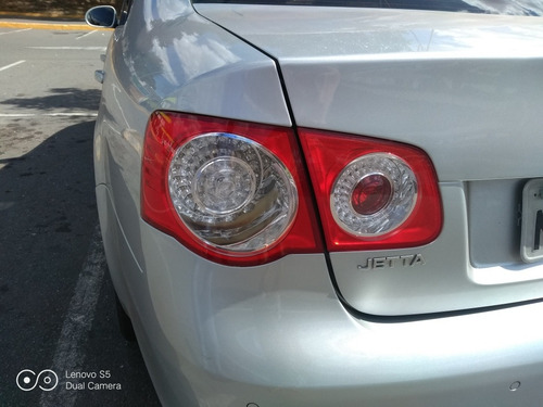 Volkswagen Jetta 2009 2.5 4p