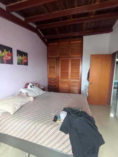 Imagen 15 de 25 de Amplió Town House En Llano Alto