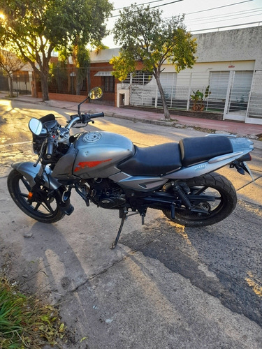 Imagen 4 de 5 de Bajaj 2010