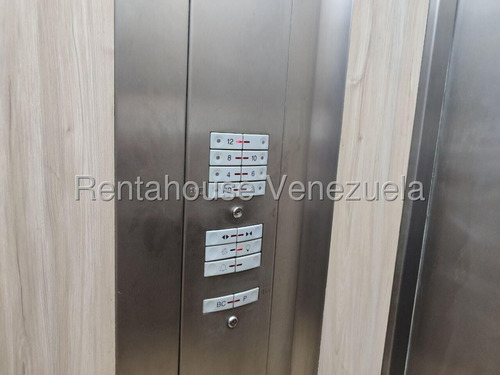 María E. Vende Cómodo Y Fresco Apartamento En Las Guacamayas, Lara#25-17031**