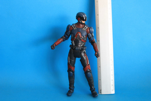 The Atom Dc Comics Multiverse (Usado)