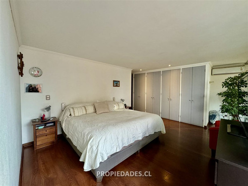 Departamento En Venta De 5 Dorm. En Las Condes