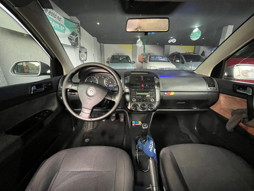 Volkswagen Polo Sedan POLO SED. COMFORT. 1.6 MI TOT. FLEX 8V