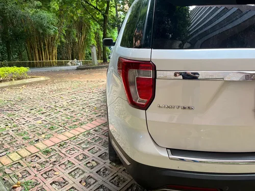 Ford Explorer 2.3 Limited 4x4