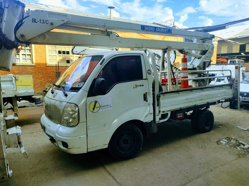 Imagen 2 de 5 de Alquiler De Hidroelevadores Para Trabajos Hasta 13 Metros