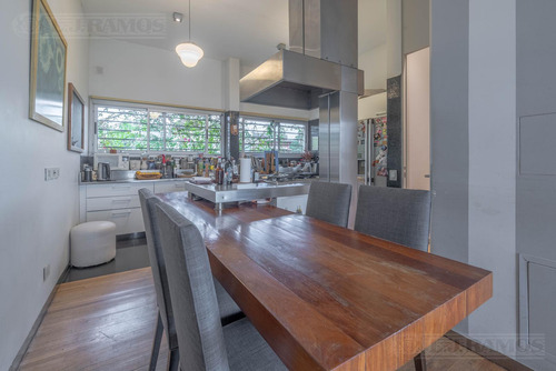 Casa En Venta En La Lucila-libertador/rio
