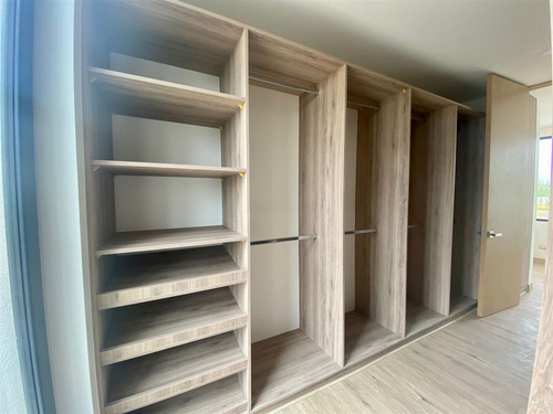 Moderna Casa Nueva En Venta 5 D En Suite Más Servicios.
