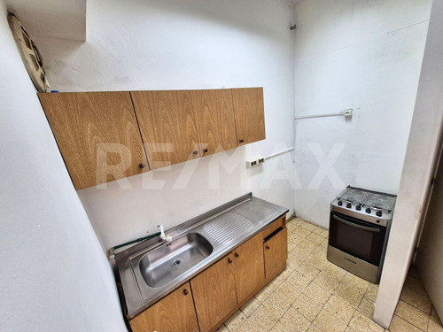 Alquiler De Local Comercial En El Centro Yi Y 18