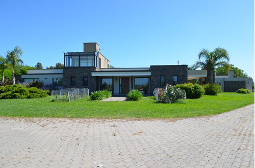 Casa En Venta En Chacras Laguna Vitel, Chascomus.