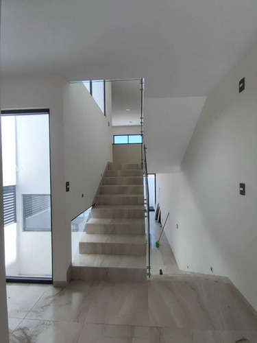Casa En Venta En Ciudad Maderas, Materiales Y Construcción Premium !