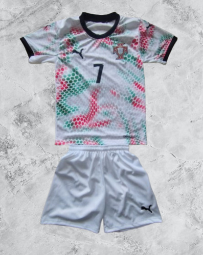 Nuevo Uniforme De Selección Portugal Cristiano Ronaldo # 7.