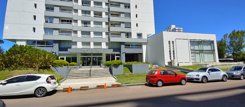 2 Amb 4 Personas Cochera Piscina Climatizada Cubierta Y Piscina Exterior Punta Del Este Lindísimo!