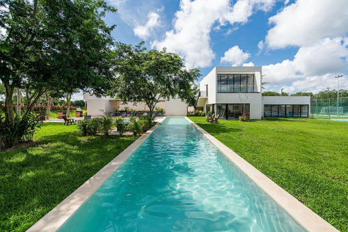 Terreno En Venta En Zendera Conkal, Privada Con Amenidades, Construye Ahora