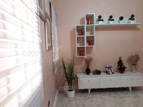 Imagen 4 de 12 de Casa En Venta En El Centro De Coro. 04122183505 Cod 22-18000