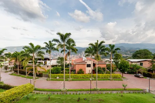 Casa En Venta En La Estrella. Cod V4129