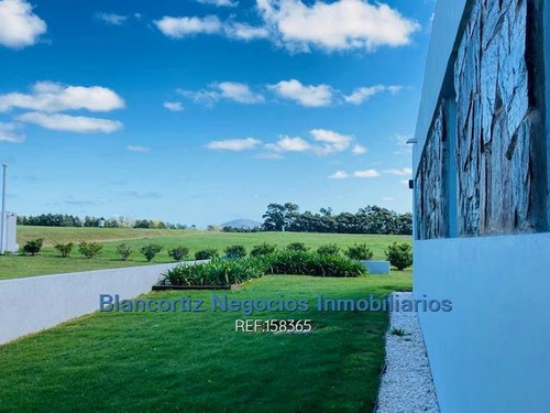 Imagen 23 de 30 de Se Vende Casa En Laguna De Los Cisnes Punta Del Este