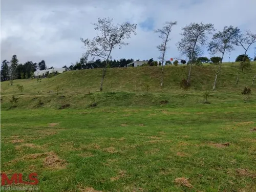 Hermoso Lote En Lindisima Parcelacion.(mls#239089)