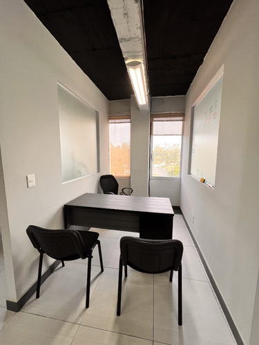 Oficina En Renta Amueblada Lista Para Trabajar Col. El Parque, Naucalpan De Juárez Con Excelente Conectividad Y Servicios Cercanos.