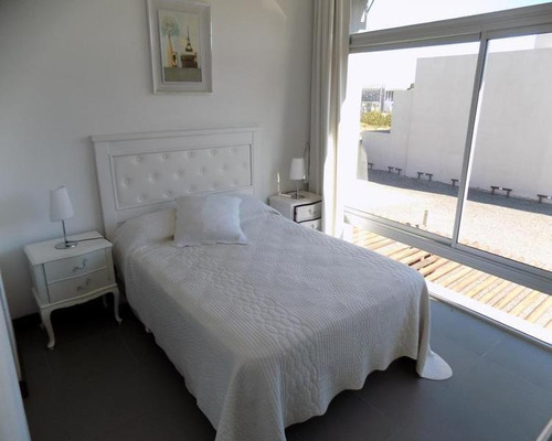 Apartamento En Venta De 2 Dormitorios En Manantiales