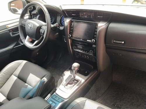 Imagen 2 de 13 de Toyota Sw4 Srx Automática 7 Asientos 2021 Ae691