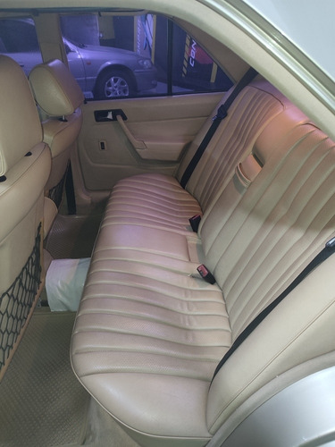Imagen 7 de 10 de Mercedes Benz 190e Aut