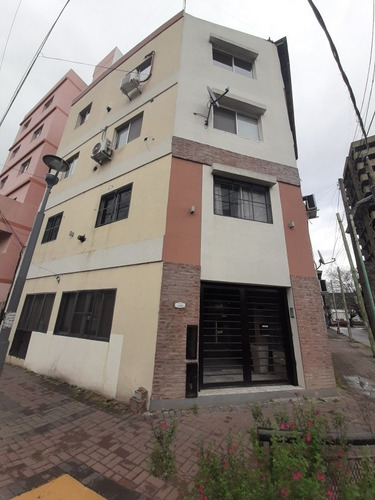 U$s49. 000 Calle 148 Y 17 Berazategui Depto De 2 Amb.