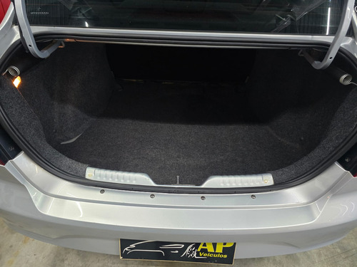 Volkswagen Voyage VOYAGE 1.0 FLEX 12V 4P