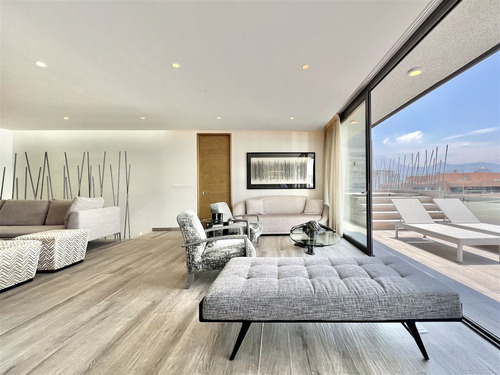 Moderno Penthouse: El Golf