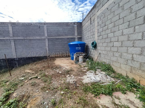 Excelente Oportunidad Para Invertir En Terreno En Venta, De Estratégica Ubicación Cercano A La Av. Venezuela,gabriella C