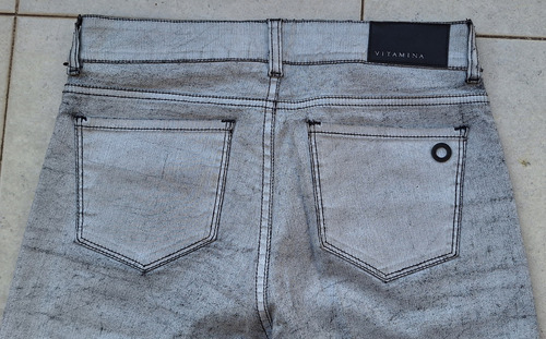 Pantalón Jean Diseño Vitamina Gris Engomadonevado Talle 42/2 (Usado)