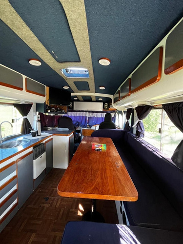 Motorhome Motor 1114 Excelente Estado, Viajan Y Duermen H 8