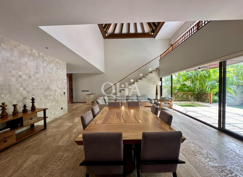 Se Vende Casa En Lagos Del Sol