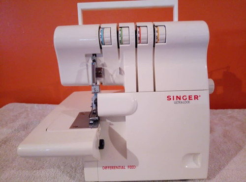 Máquina Overlock 14sh600 Series