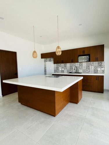 Casa En Venta En Mérida, Vía Costela, Sisal, Yucatán