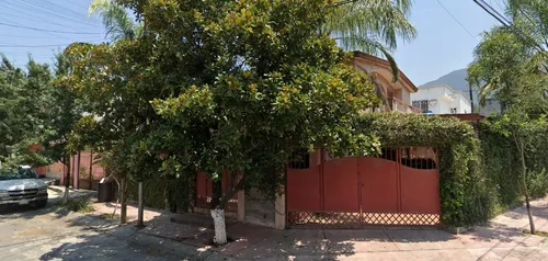 Casa Con Excelente Ubicacion Cerca De Universidad Tecmilenio