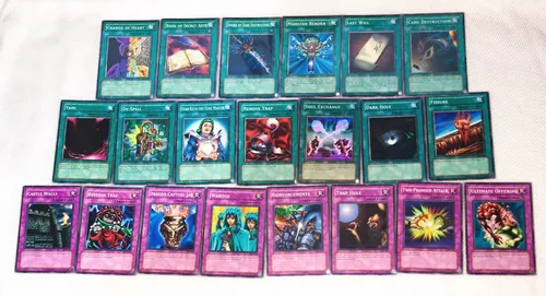 yugioh yugi starter deck 2002 Yu-Gi-Oh! Kaiba (2002) Complete Set starter decks yugioh 2005 Deck