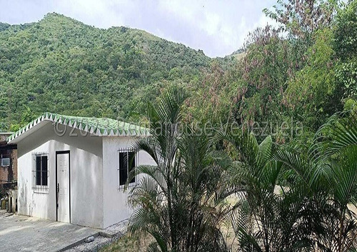 Claudia Sarmiento Vende Terreno Con Bella Casa/ Caicaguana El Hatillo 24-11301