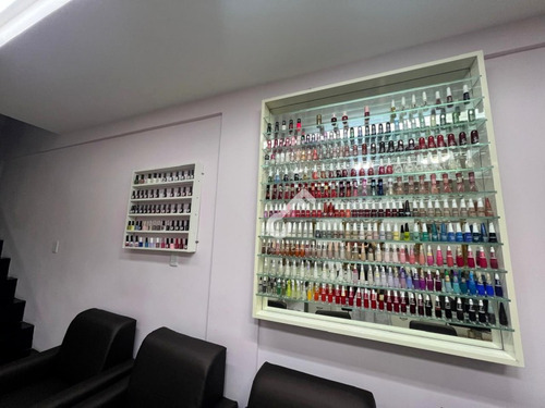 Salão De Beleza Completo (porteira Fechada) Em Funcionamento. Localizado No Shopping Canoas (em Frente Ao Camarão De Vilas). R$80.000,00