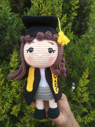 Muñeca Graduación Amigurumi