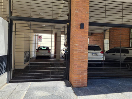Imagen 2 de 8 de Cochera - Palermo