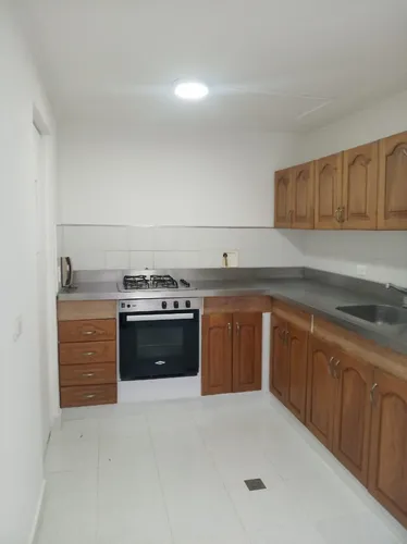 Apartamento En La Inferior Con Los Parra (poblado)