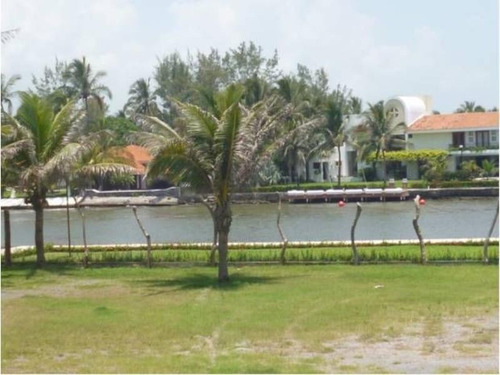 Imagen 1 de 4 de Terreno Comercial En Venta Isla Del Amor