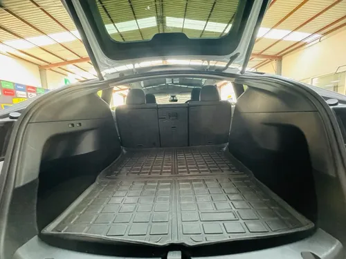 Tesla Model Y Manejo Autonomo 2020
