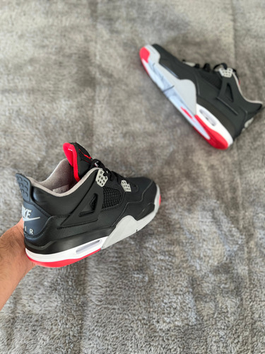 Jordan Retro 4 Bred Negro 22.5-28