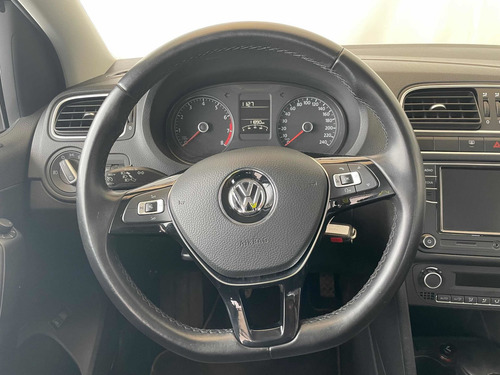 Imagen 9 de 16 de Volkswagen Vento 2020 1.6 Confortline Atm