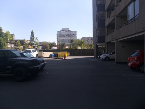 A Pasos Del Metro Irarrazaval 2 Dorm. 2 Baños.