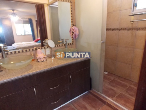 Imagen 19 de 25 de Casa En Jardines De Cordoba - Punta Del Este