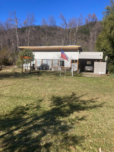 Parcela 5000 M2 Con 2 Cabanas Sector Internada