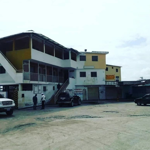 Imagen 1 de 26 de Leal Pérez Vende Bomba De Gasolina En Puerto Cabello